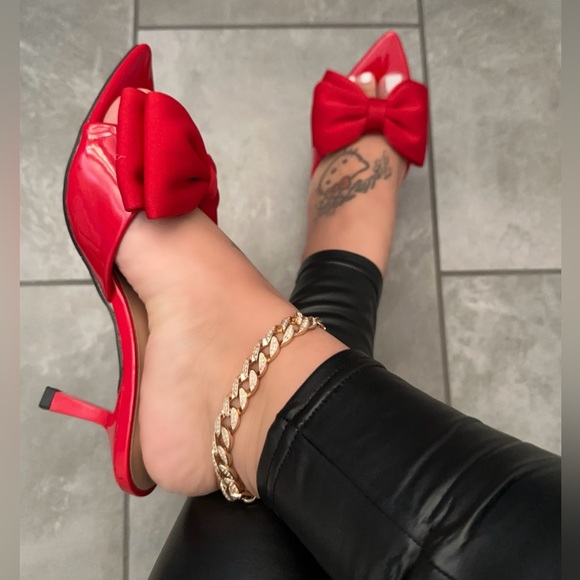 ❤️Red Satin Bow Pointed Toe Mule Heels | 2" Slip-On Kitten Heels - Picture 4 of 5